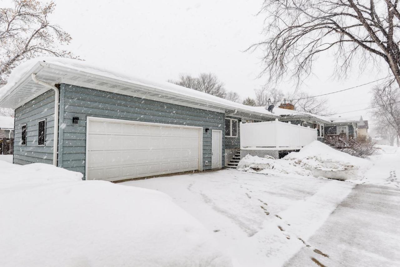 New Remodeled Townhome In Central Fargo Ngoại thất bức ảnh
