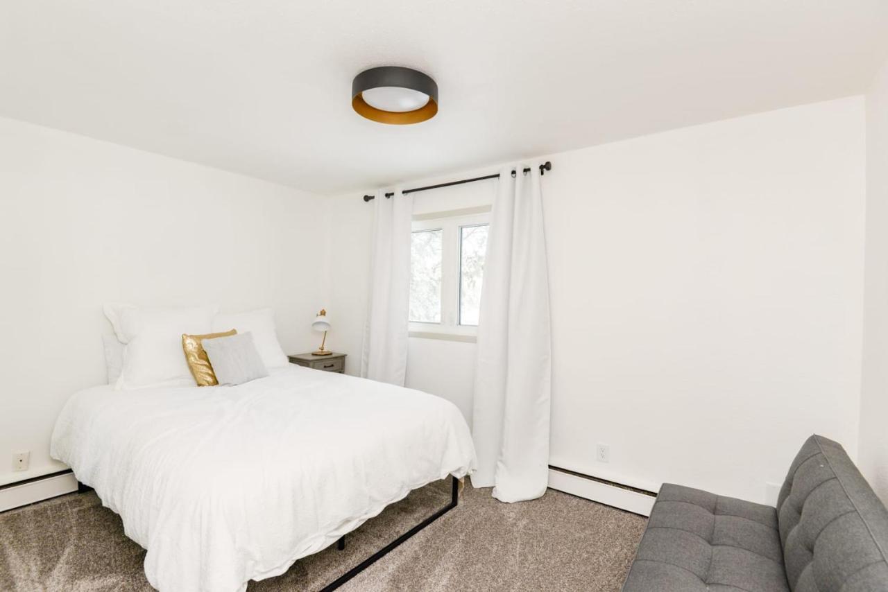 New Remodeled Townhome In Central Fargo Ngoại thất bức ảnh