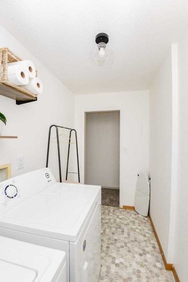 New Remodeled Townhome In Central Fargo Ngoại thất bức ảnh